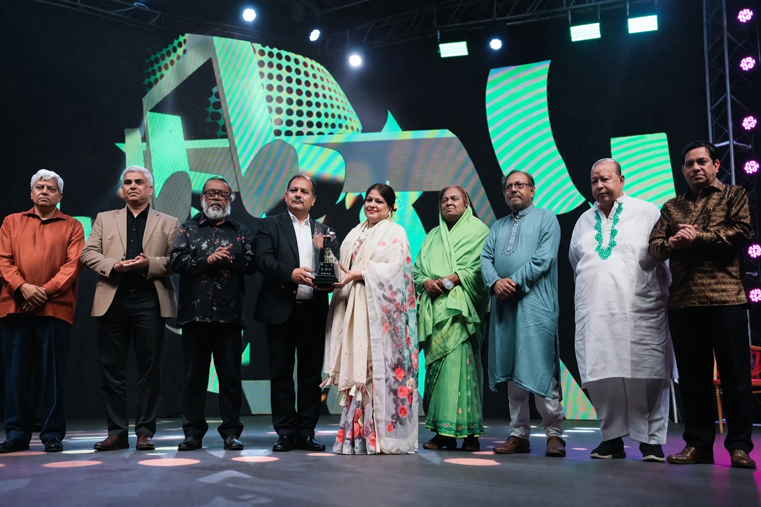 ‘আজীবন সম্মাননা’ পেলেন কনকচাঁপা