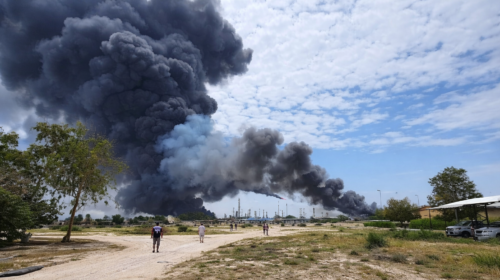 শান্তির ঘোষণার পরই নতুন হামলা, ইরানের তেল খাতে অস্থিরতা