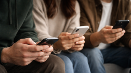 শিশুদের অনলাইন সুরক্ষায় নতুন অ্যাপ, বয়স যাচাই হবে বাধ্যতামূলক