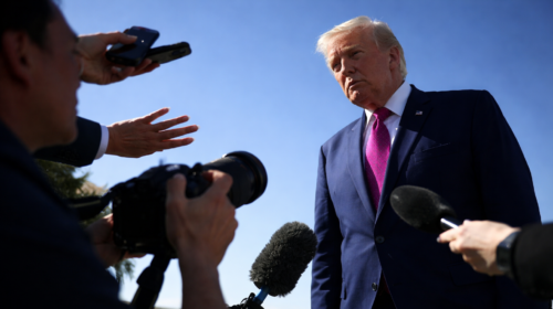 ইরান প্রসঙ্গে আলোচনার আগে ট্রাম্পের ভারসাম্যপূর্ণ অবস্থান